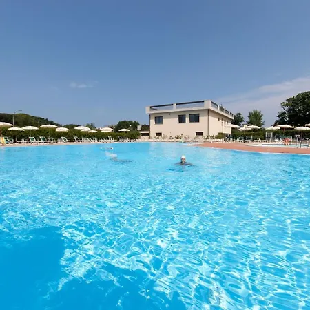 Aparthotel Le Residenze Di Santa Costanza - Mirto/corbezzolo