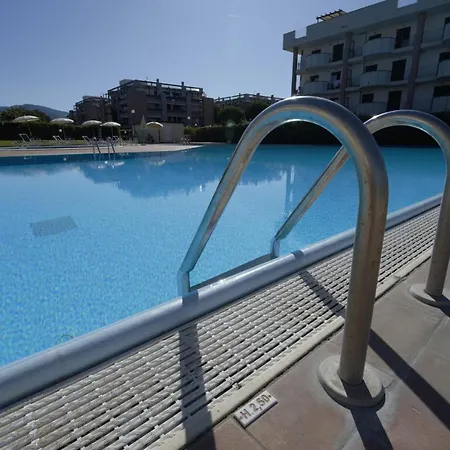 Le Residenze Di Santa Costanza - Mirto/corbezzolo Aparthotel *