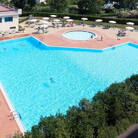 Le Residenze Di Santa Costanza - Mirto/corbezzolo Aparthotel *